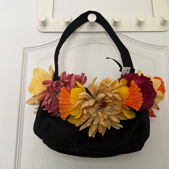 Hand-made Flowers Tote Bag - Picture 2 of 3